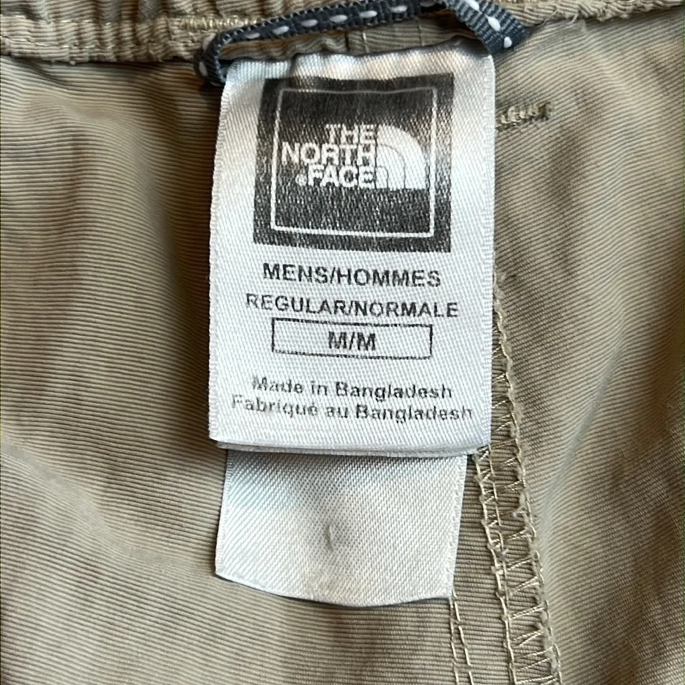 The North Face transformer 2 in 1 cargo khaki pants SZ M